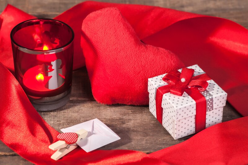 Red Heart Gift Arrangement