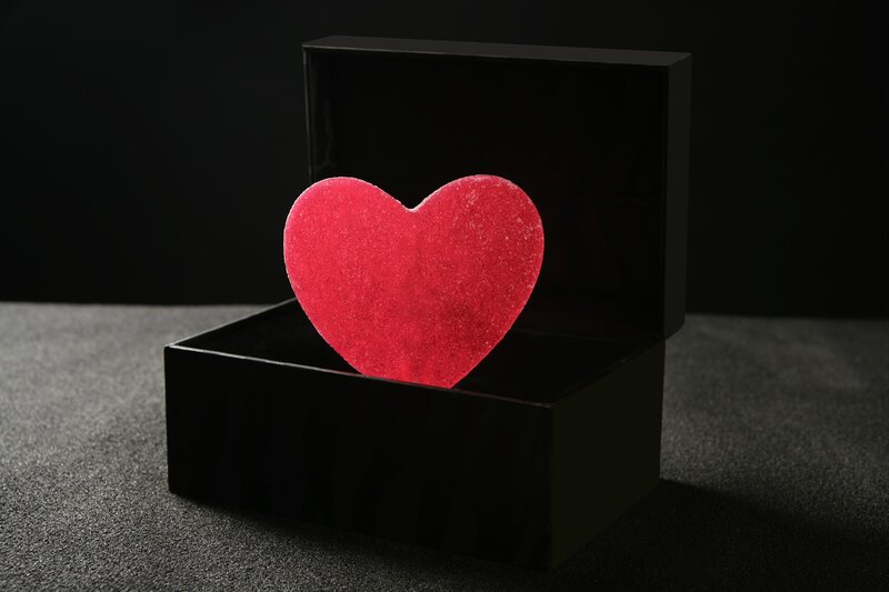 Red Heart in Box — Black