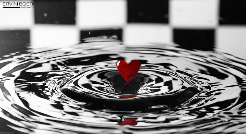 Red Heart in Water — Black