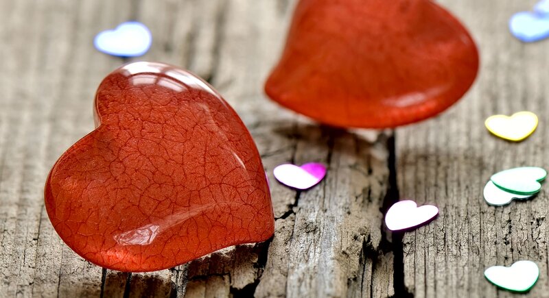 Red Heart-shaped Objects — Calm, Photograph, Wooden Surface