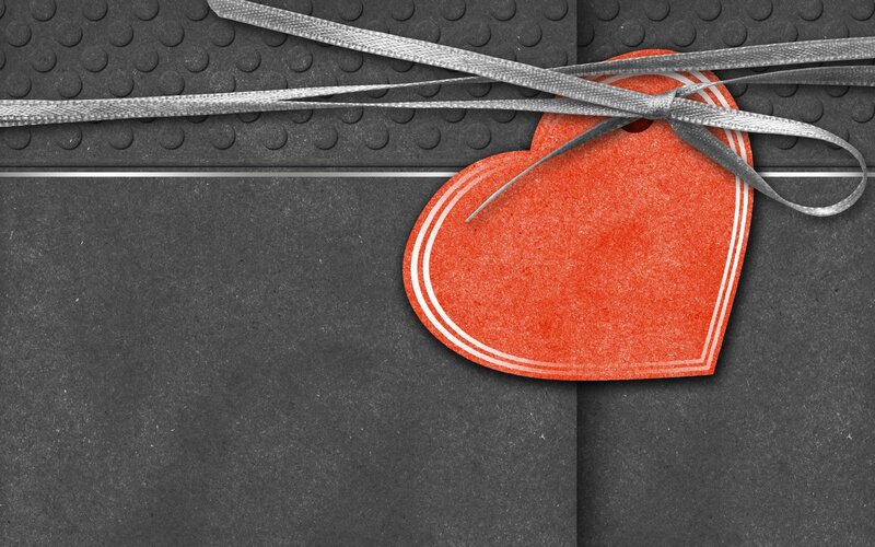 Red Heart Tag