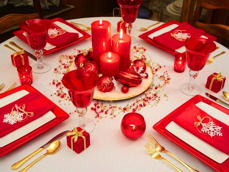 Red Holiday Table Setting — Festive