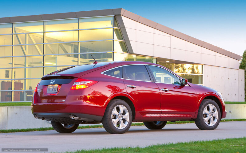 Red Honda Crosstour — Serene