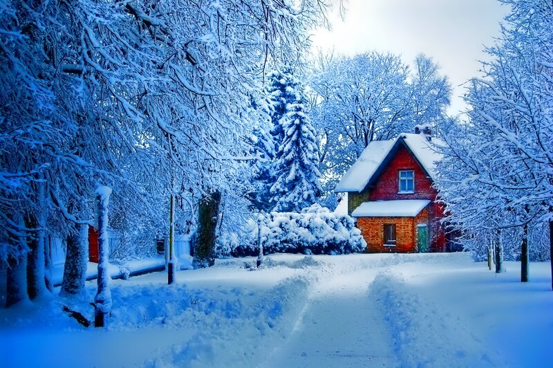 Red House in Snow — Blue, Serene