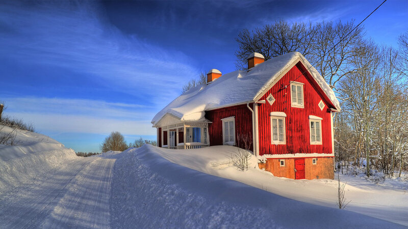 Red House in Snow — Serene, Winter
