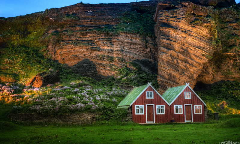 Red Houses by Cliffs — Green