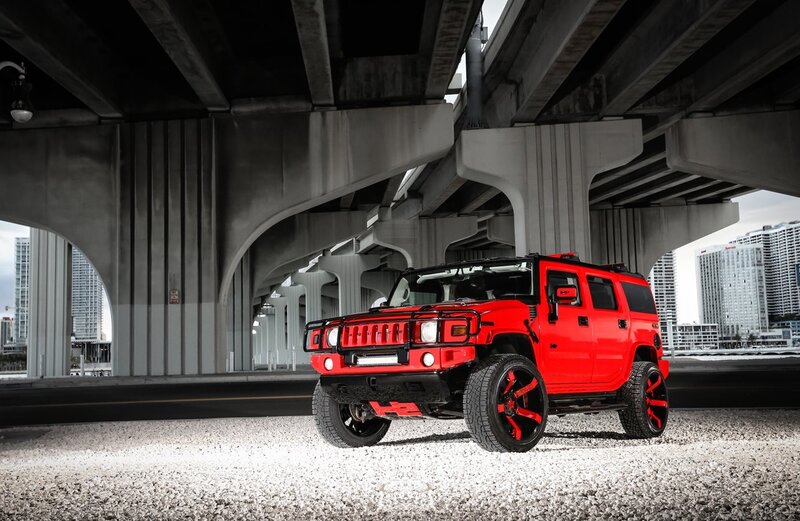 Red Hummer H2 Suv — Dramatic