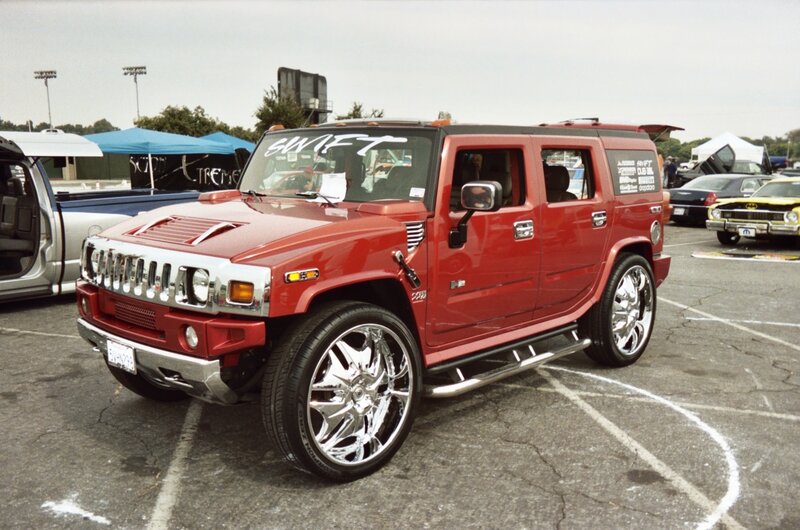 Red Hummer H2 Suv — Outdoor