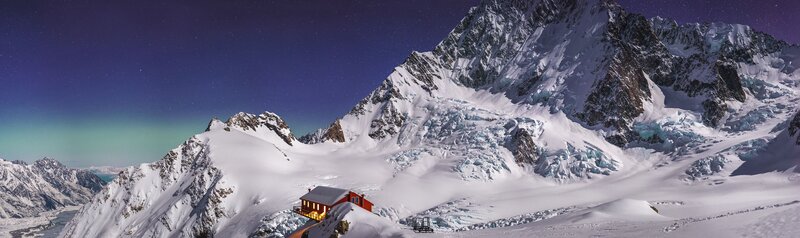 Red Hut in Snowy Mountains