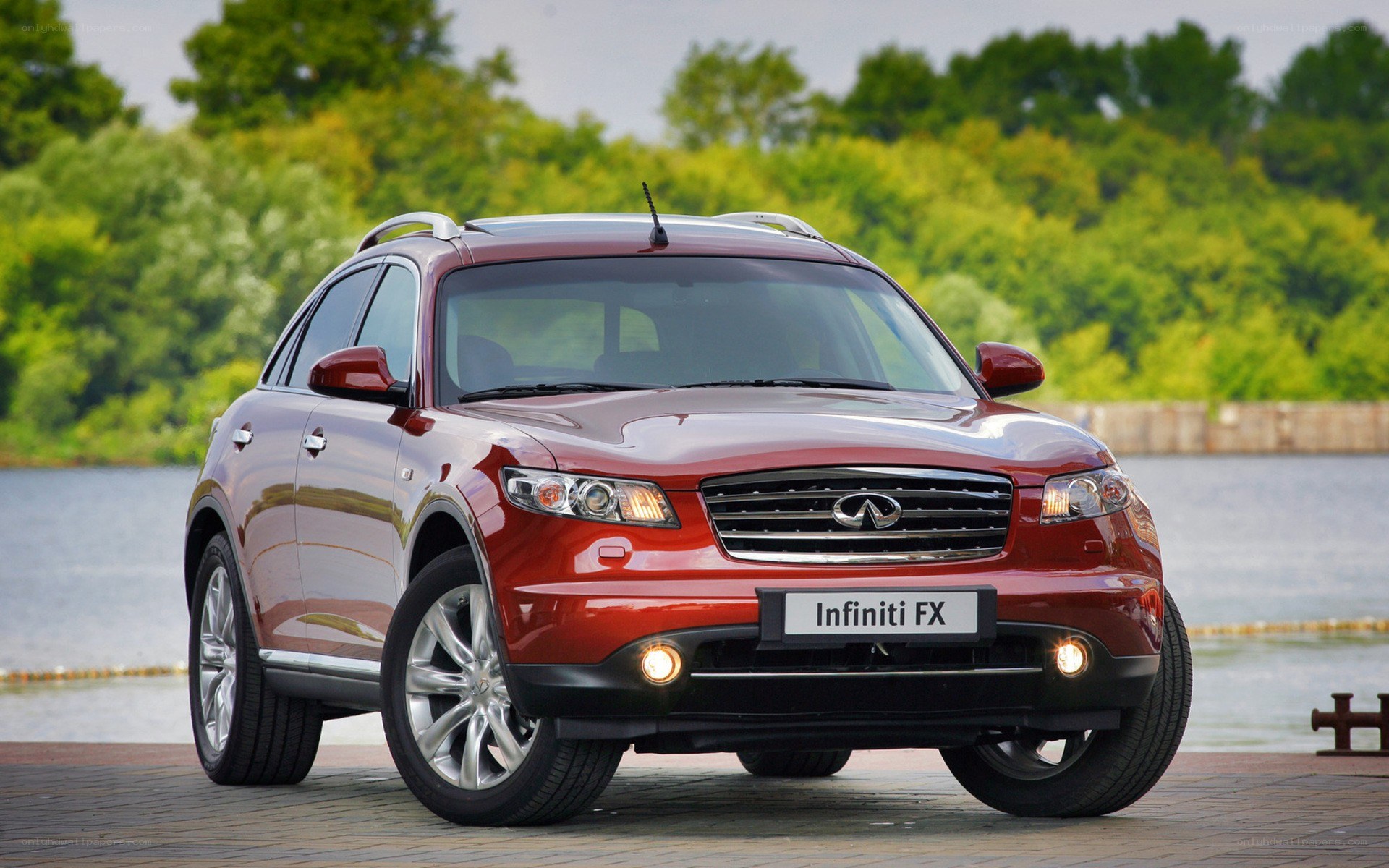 Red Infiniti FX SUV