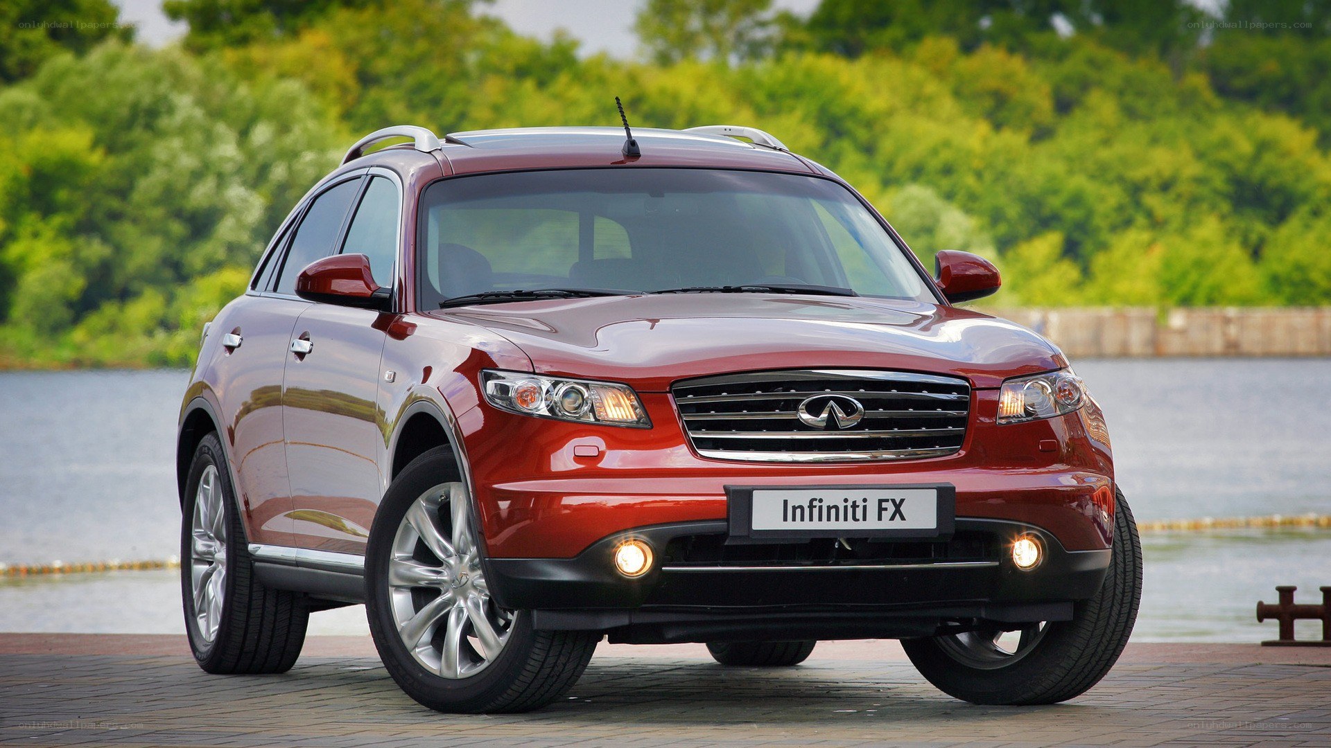 Red Infiniti FX SUV