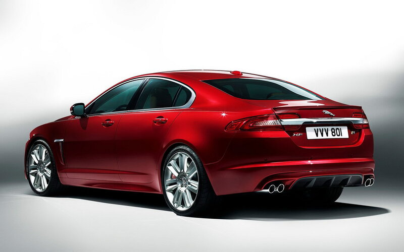 Red Jaguar Xf Sedan — Dramatic
