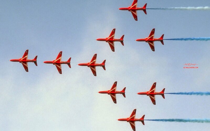 Red Jets in Formation — Dynamic