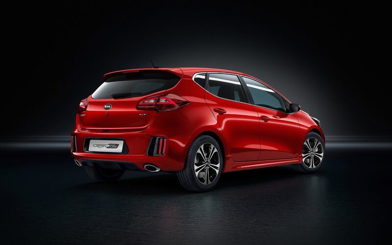 Red Kia Cee'd Car