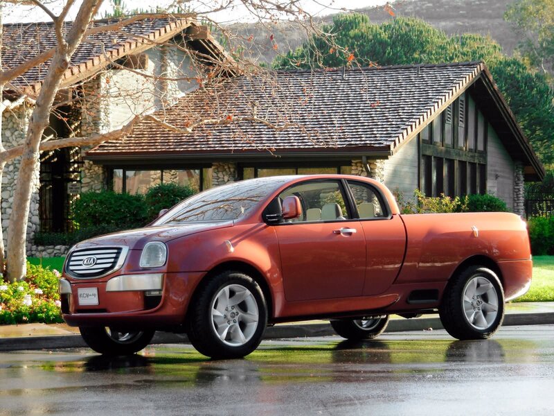 Red Kia KCN-4 pickup truck