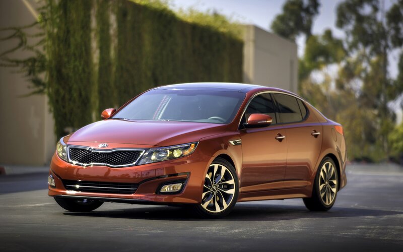 Red Kia Sedan — Calm