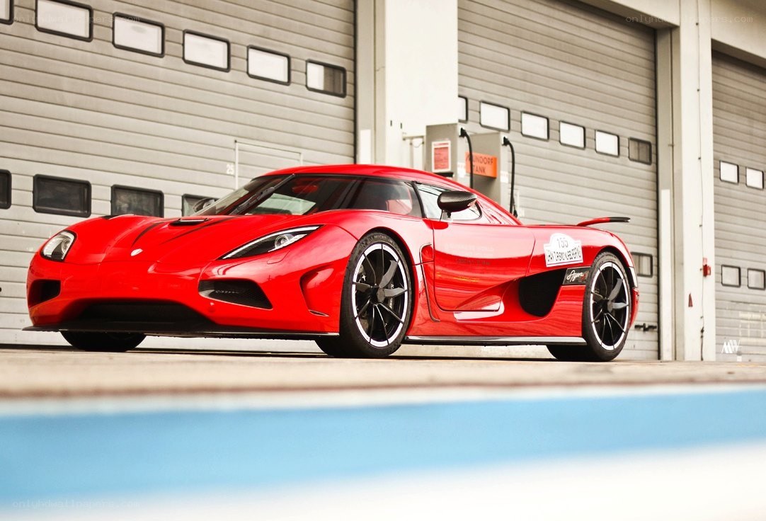 Red Koenigsegg Agera R