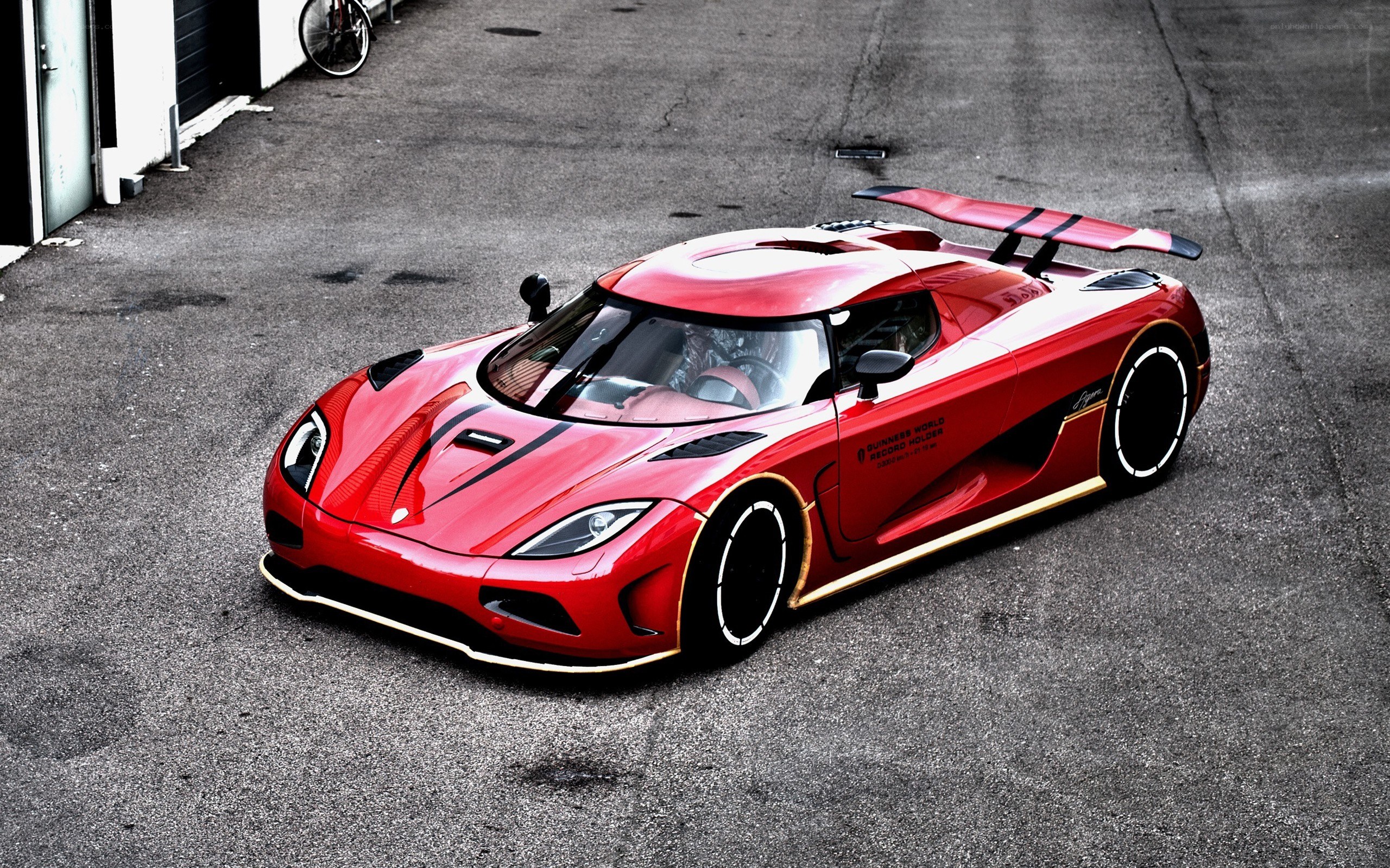 Red Koenigsegg Agera RS