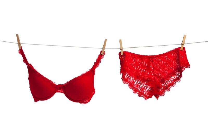 Red Lace Lingerie Set — Neutral