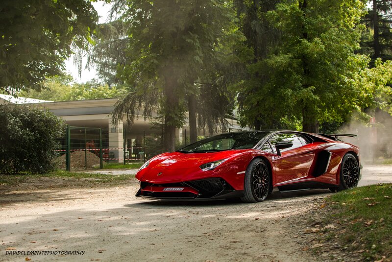 Red Lamborghini Aventador — Dynamic, Afternoon