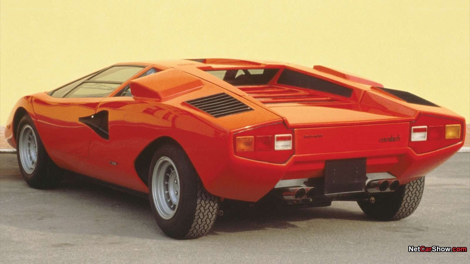 Red Lamborghini Countach