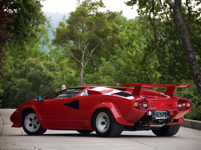 Red Lamborghini Countach — Serene