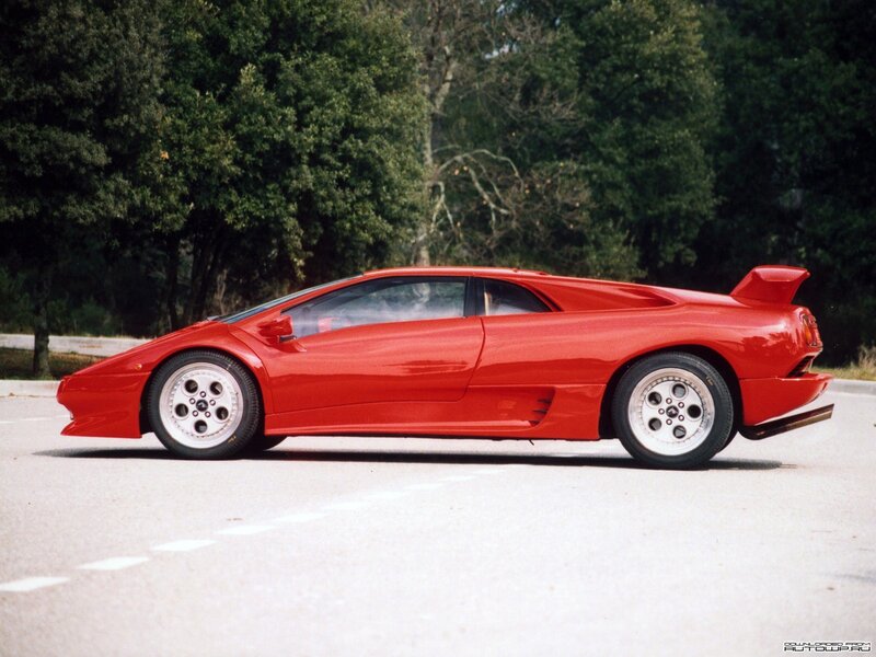 red lamborghini diablo sports car