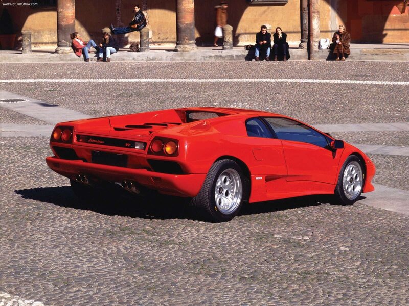 Red Lamborghini Diablo VT