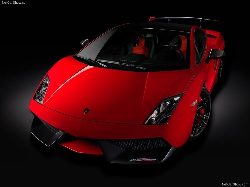 Red Lamborghini Gallardo