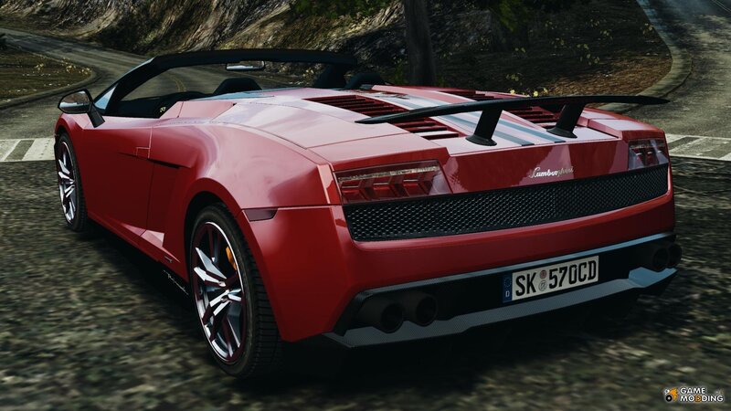 Red Lamborghini Gallardo — Dynamic