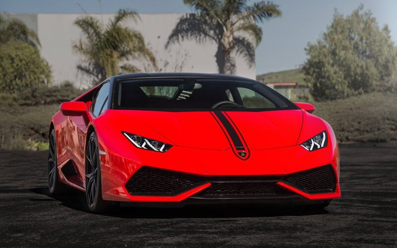 Red Lamborghini Huracan — Dramatic