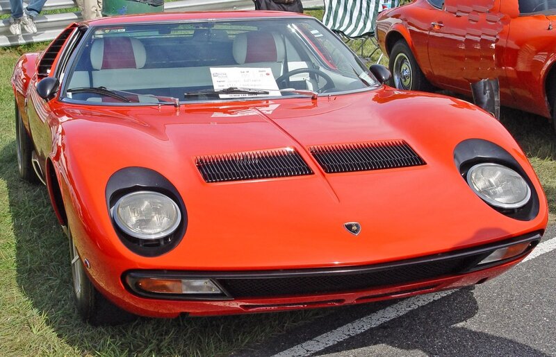 Red Lamborghini Miura — Calm