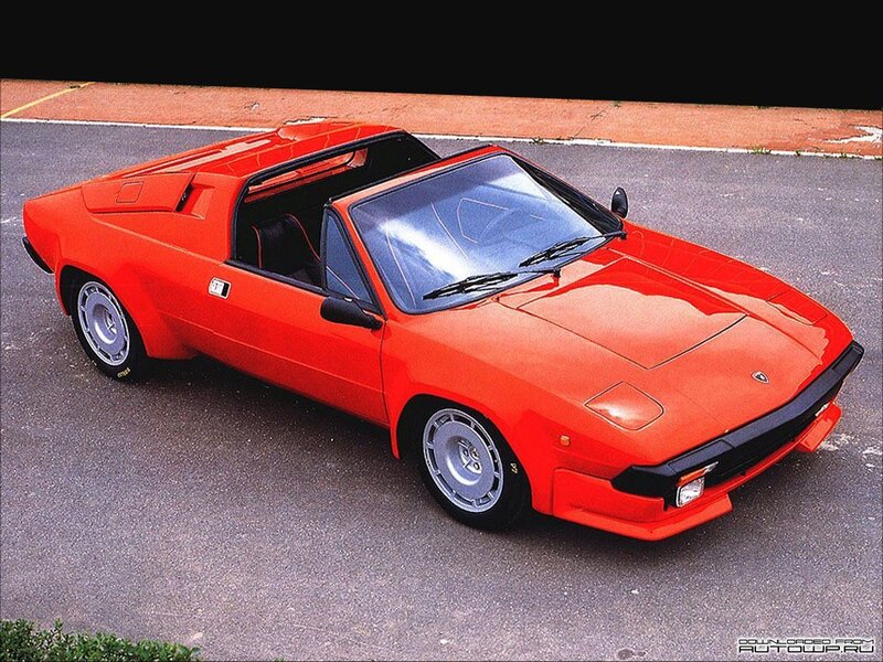 red lamborghini sports car