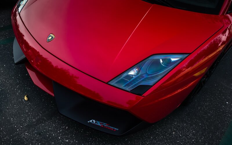 red lamborghini sports car