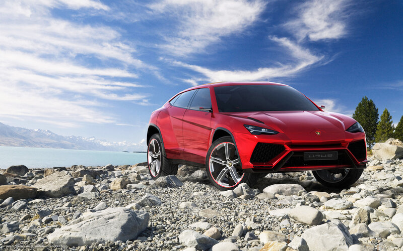 Red Lamborghini Urus — Dramatic, Afternoon, 3d Render, Lake