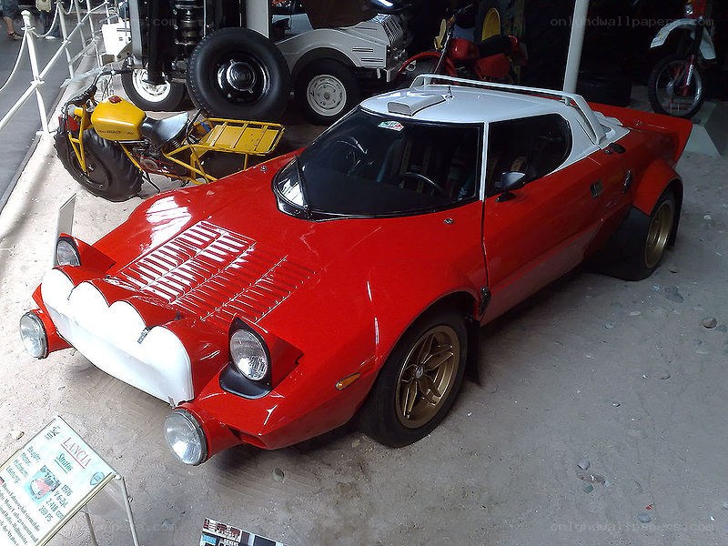 Red Lancia Stratos car
