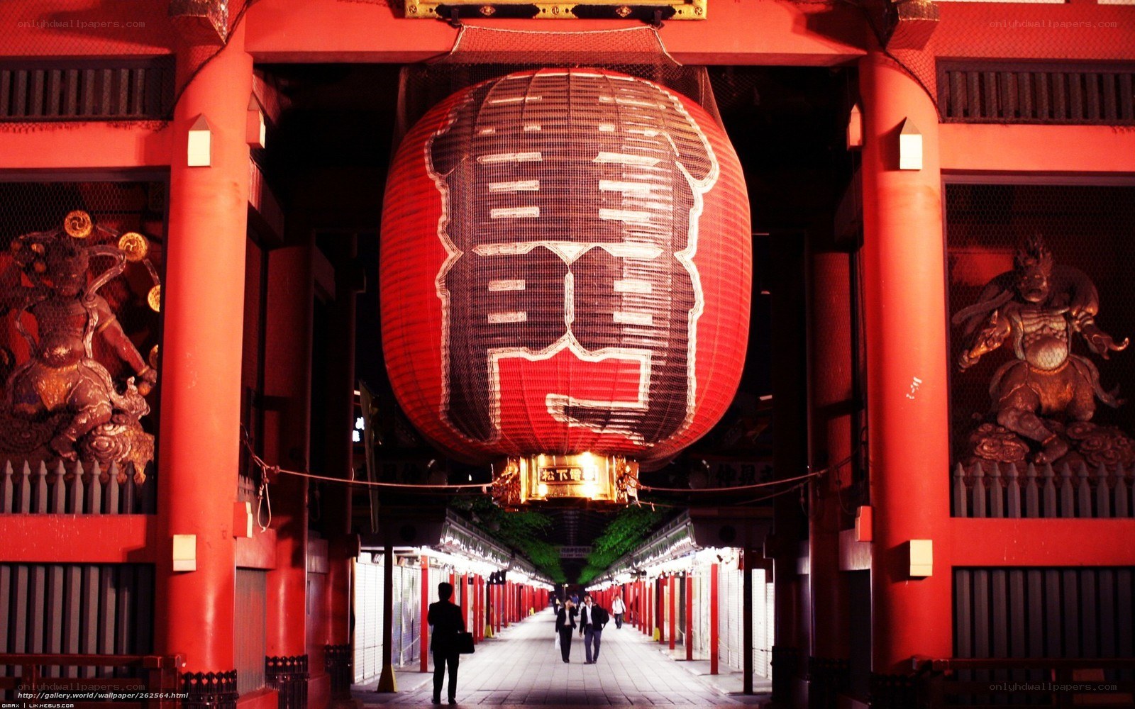 Red lantern at Senso-ji Temple