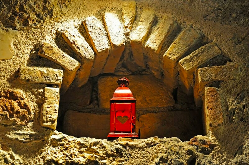 Red Lantern in Niche