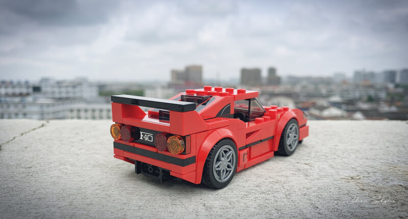 Red Lego Ferrari F40