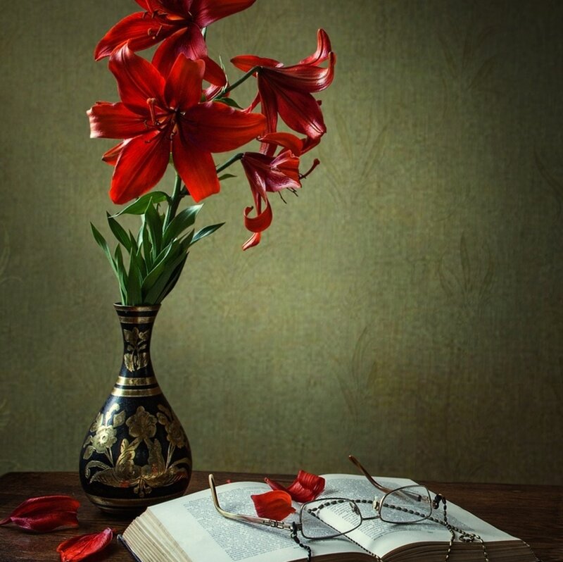 Red Lilies in Vase — Serene