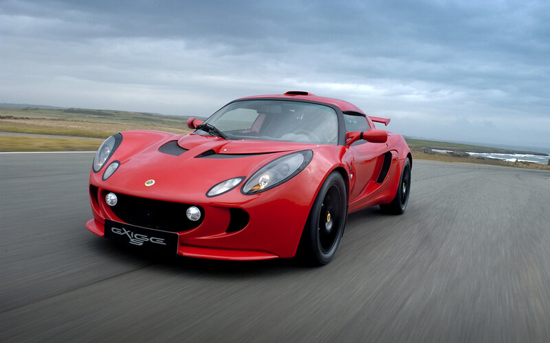 Red Lotus Exige on coastal road