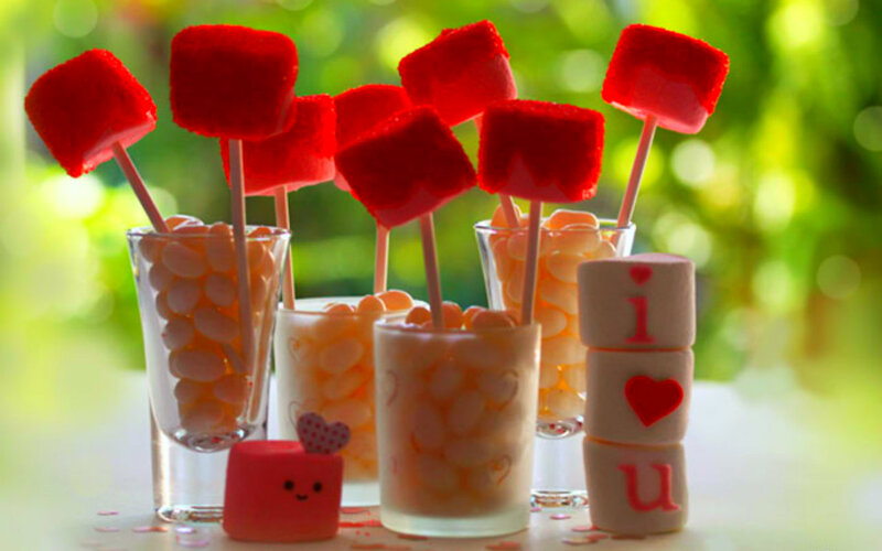 Red Marshmallow Pops