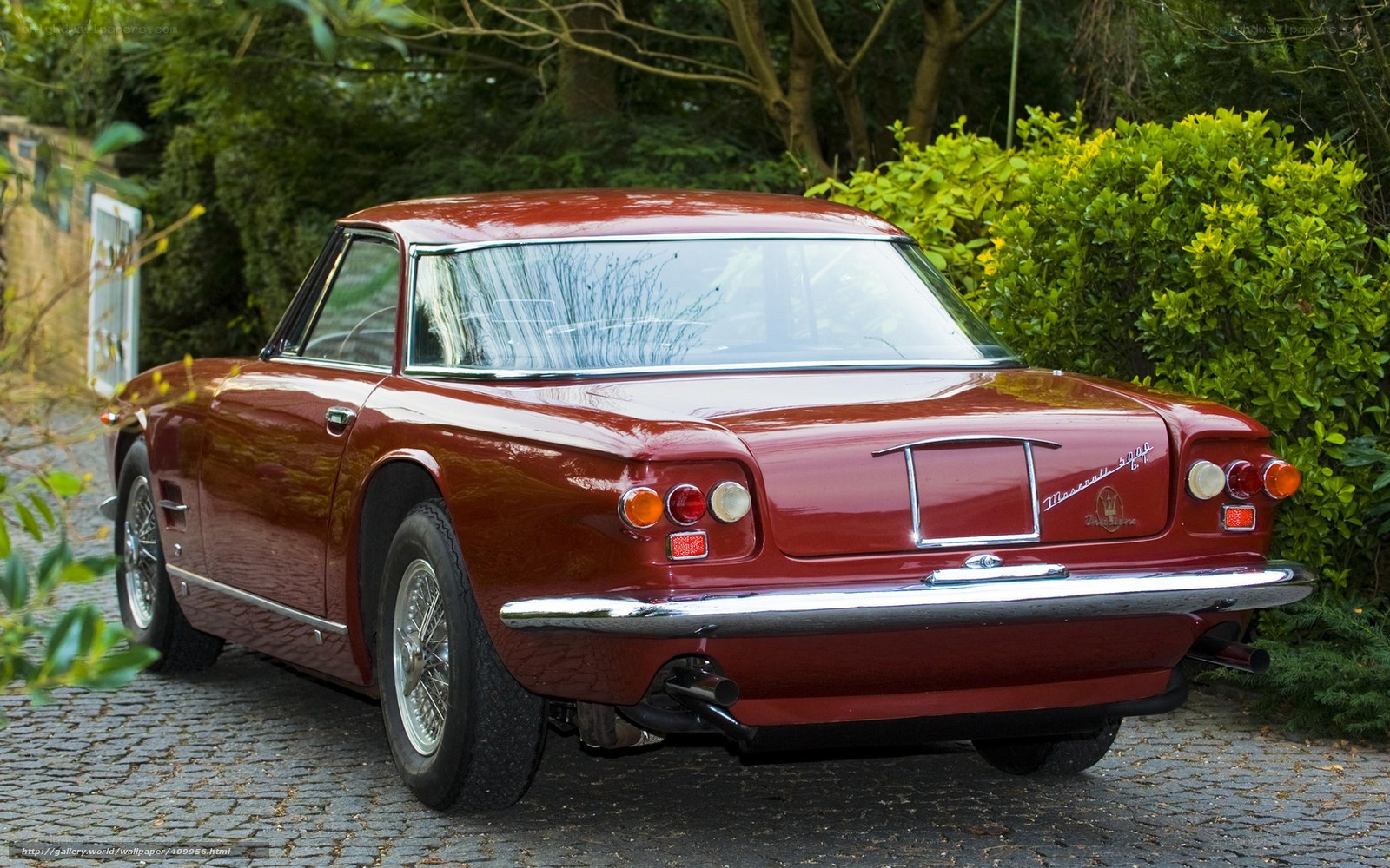 Red Maserati 3500 GT