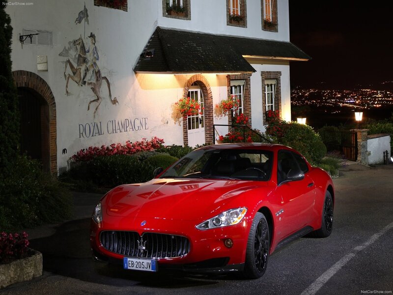 Red Maserati GranTurismo at night