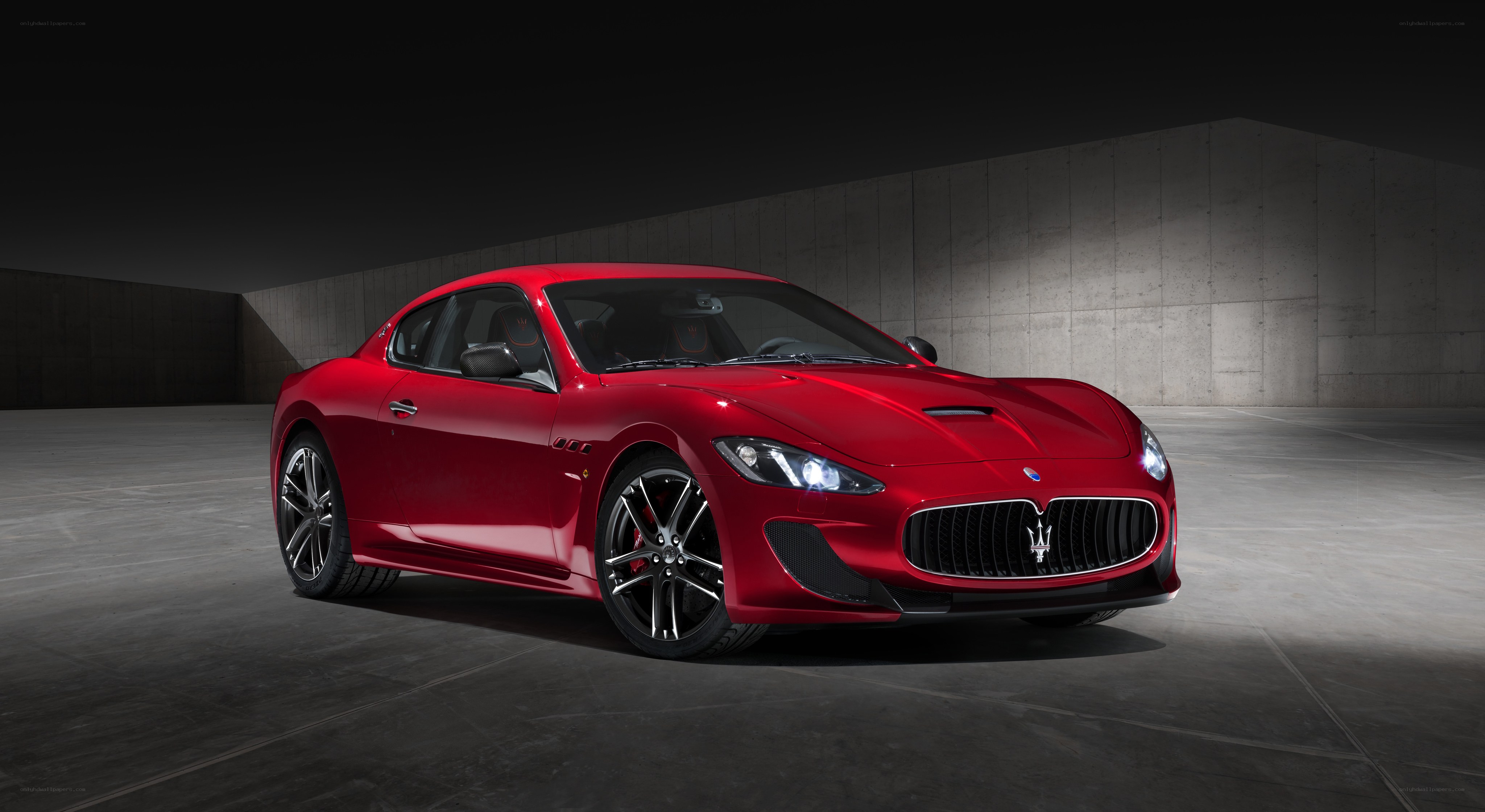 Red Maserati GranTurismo