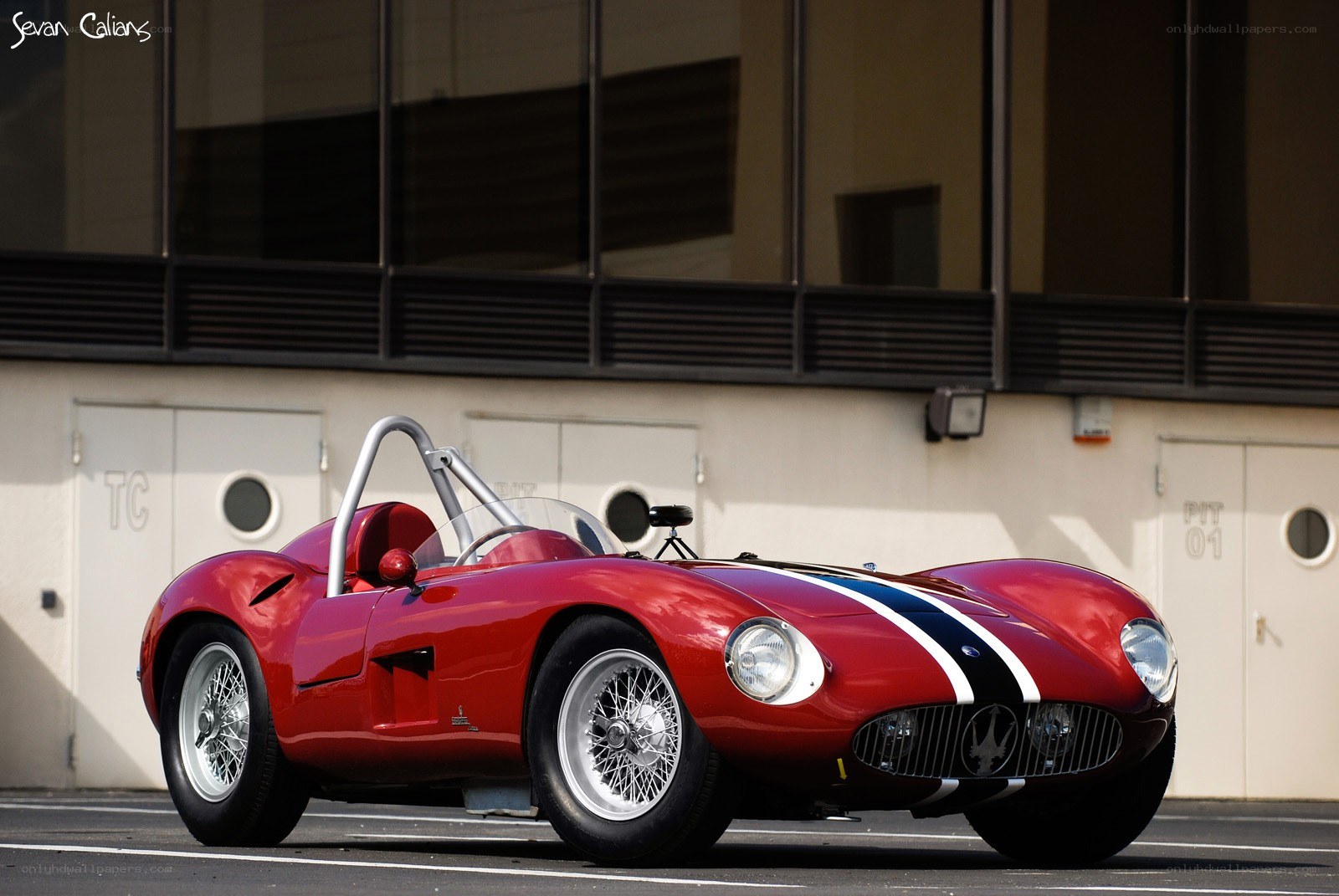 Red Maserati race car