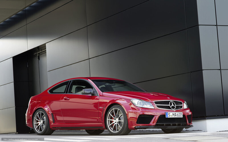 Red Mercedes-AMG C63 — Dramatic