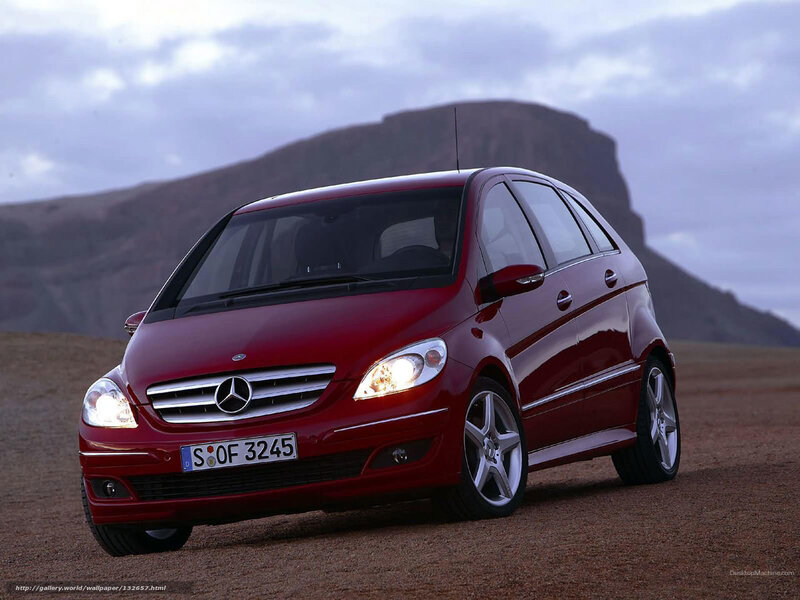 Red Mercedes-benz B-class — Dramatic