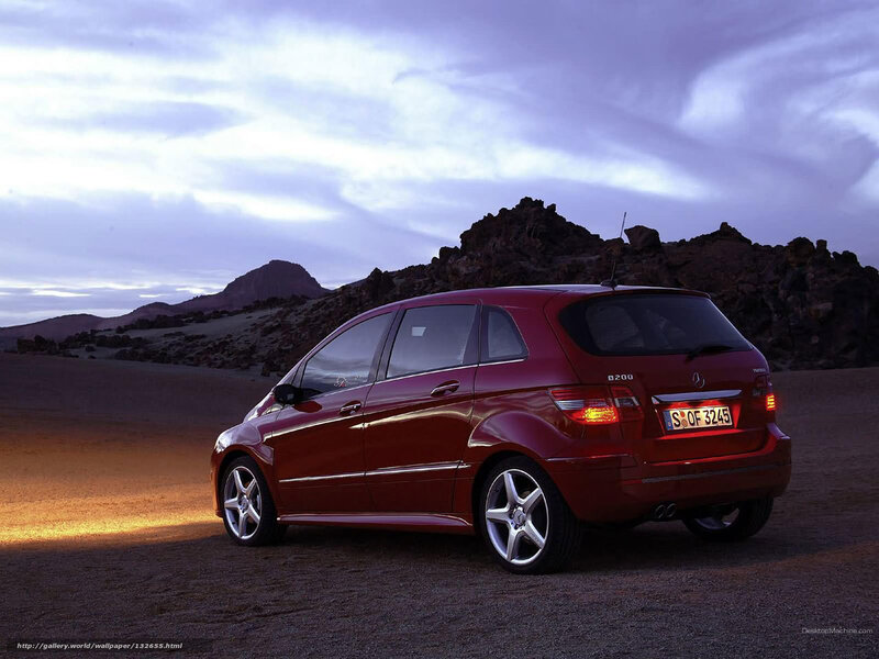 Red Mercedes-Benz B200 in desert