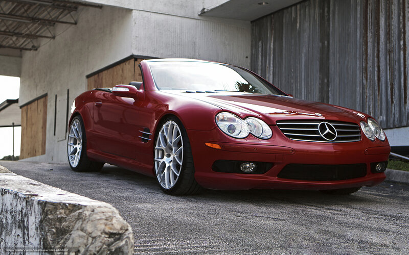 Red Mercedes-benz Sl500 — Dramatic